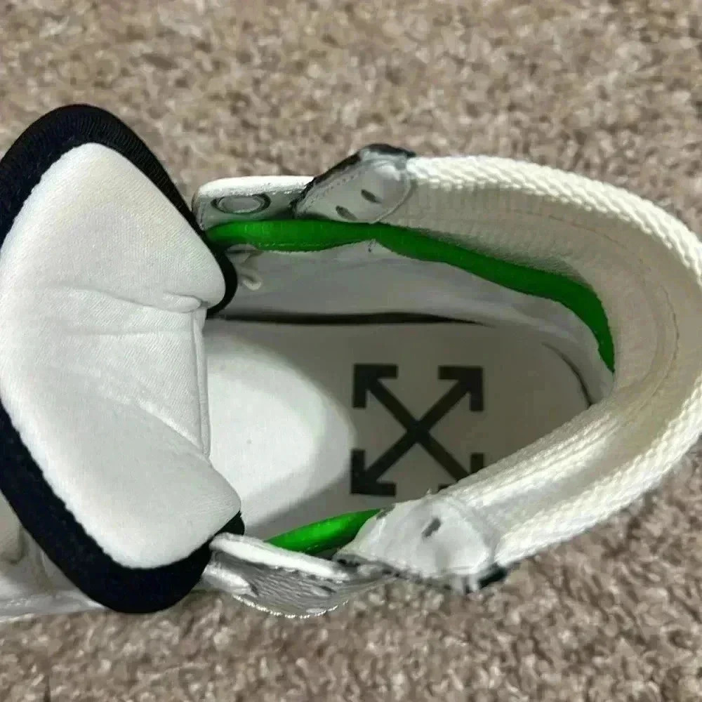Off-White - Picture 6 of 11